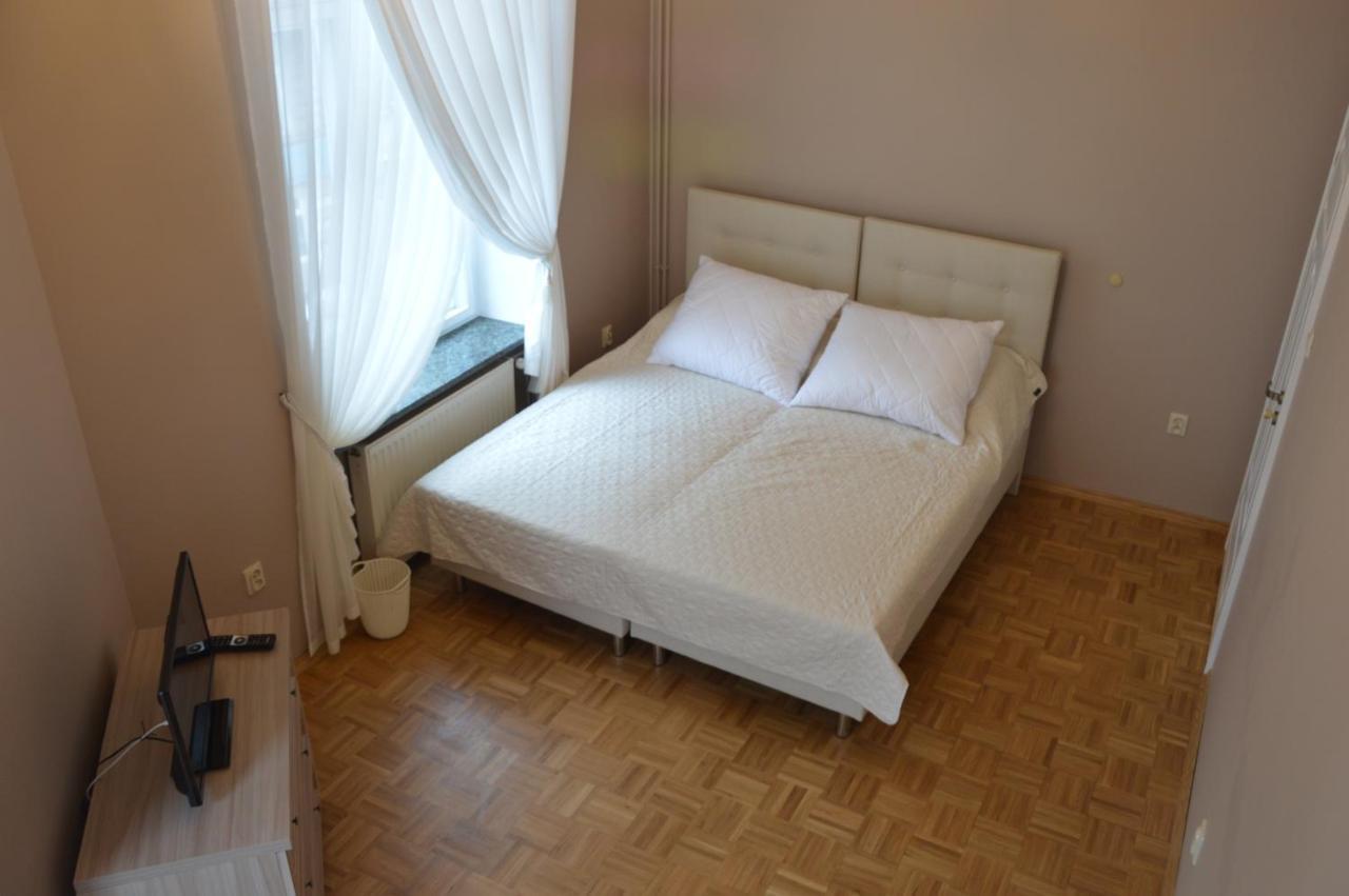 Hostel Ada Aparthouse