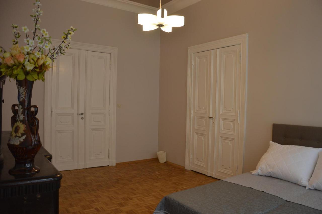 Ada Aparthouse Hostel Breslau
